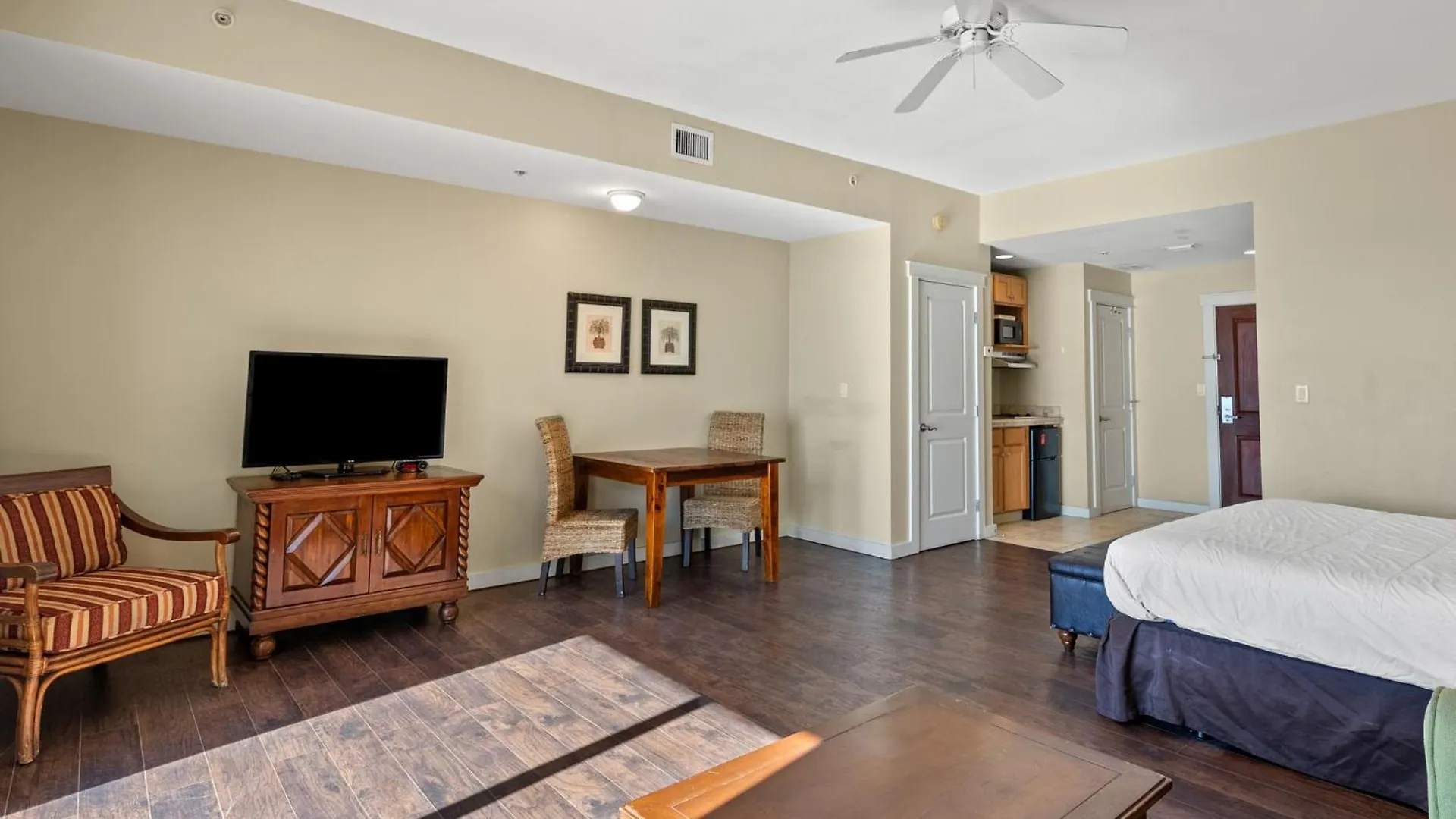 Origin 1320 - Studio King Gulf View- Amazing Gulf View By Beach Haven Vacation Rentals Panama City Beach USA